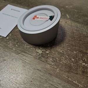 Heavy-Duty Compatible Mag-Safe Charger Stand - Silver